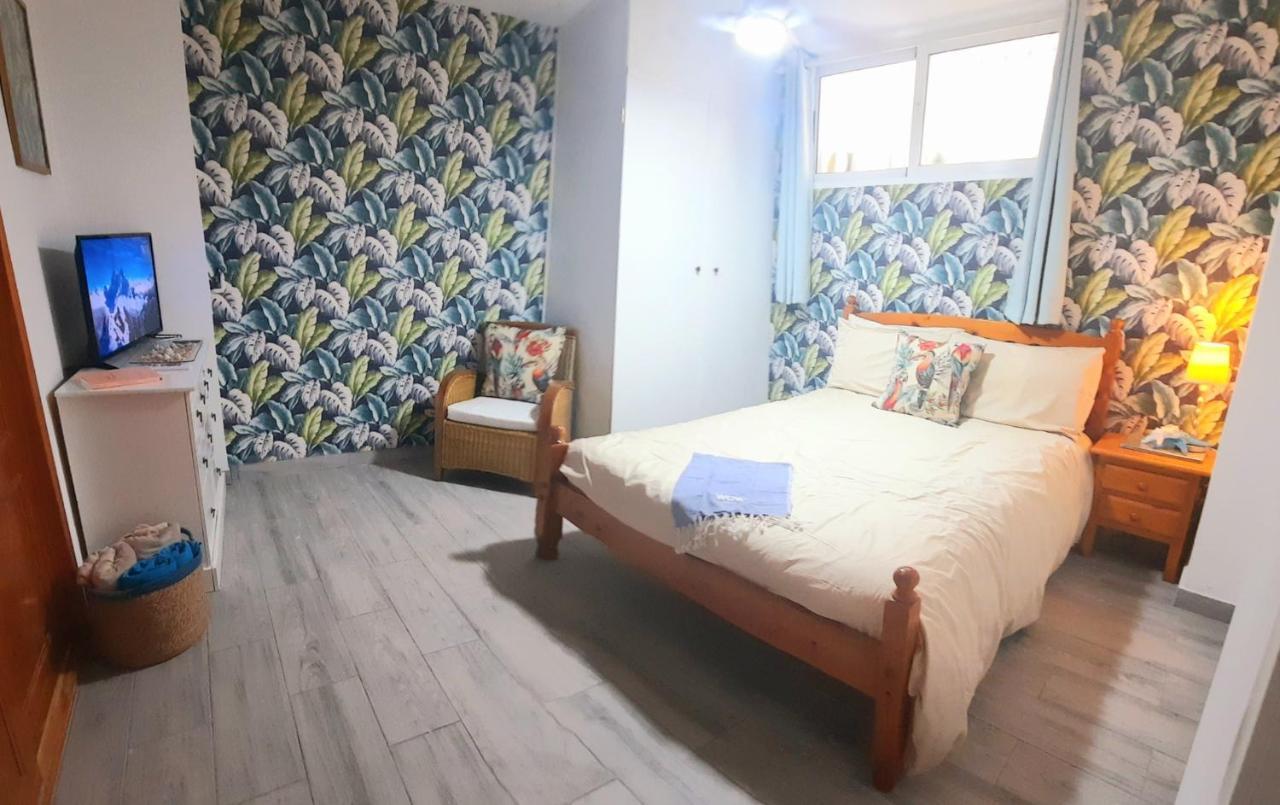 Fabulous Detached Large Villa 5 Bedrooms 3 Bathrooms Backing Onto Villamartin Golf Course Eksteriør billede