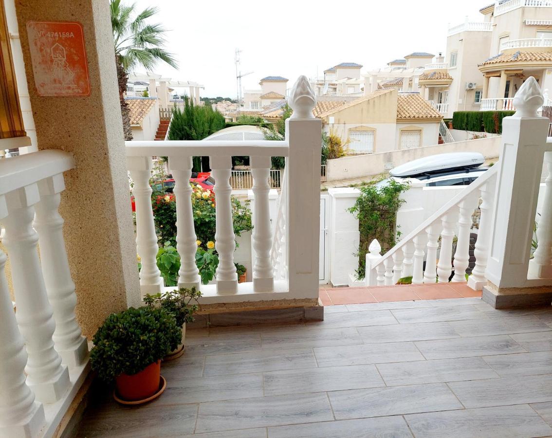 Fabulous Detached Large Villa 5 Bedrooms 3 Bathrooms Backing Onto Villamartin Golf Course Eksteriør billede