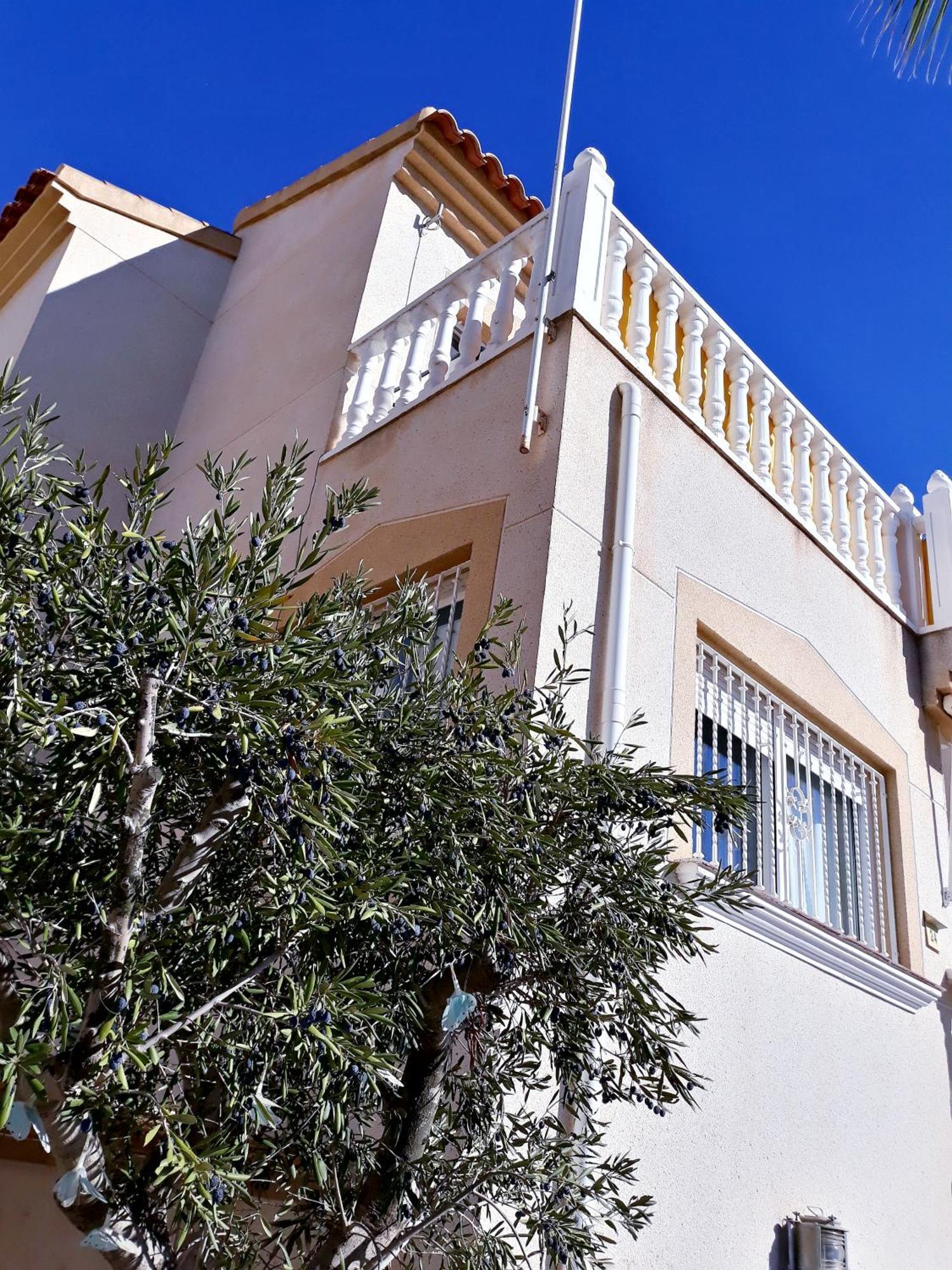 Fabulous Detached Large Villa 5 Bedrooms 3 Bathrooms Backing Onto Villamartin Golf Course Eksteriør billede