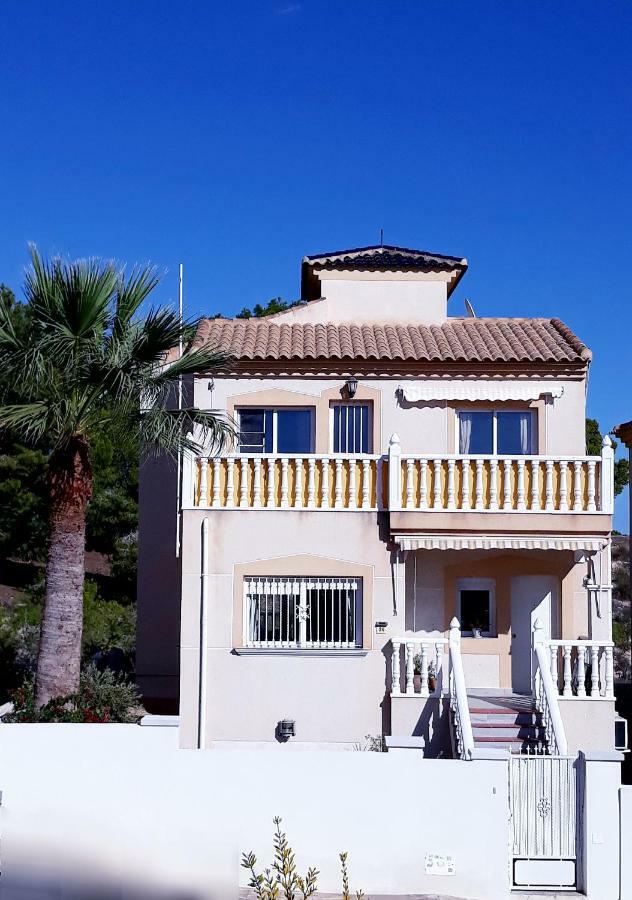 Fabulous Detached Large Villa 5 Bedrooms 3 Bathrooms Backing Onto Villamartin Golf Course Eksteriør billede